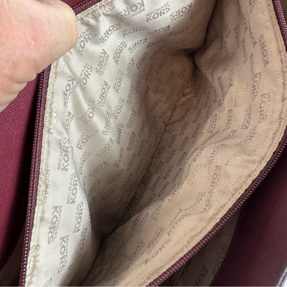 NWOT Michael Kors Jet Set Maroon Tote Bag with and Gold Metal Accents - Picture 10 of 11
